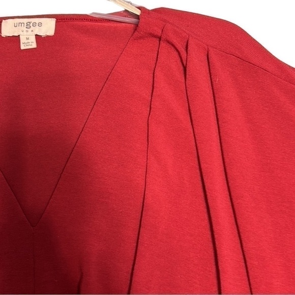 Umgee Women’s Blouse Burgundy V-neck Pleated & Twisted Top Size-M GUC - Picture 5 of 7